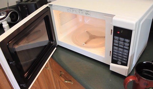 7 Way to Clean a Microwave with Steam